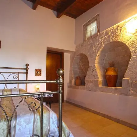 Salita Delle Pere * Alberobello